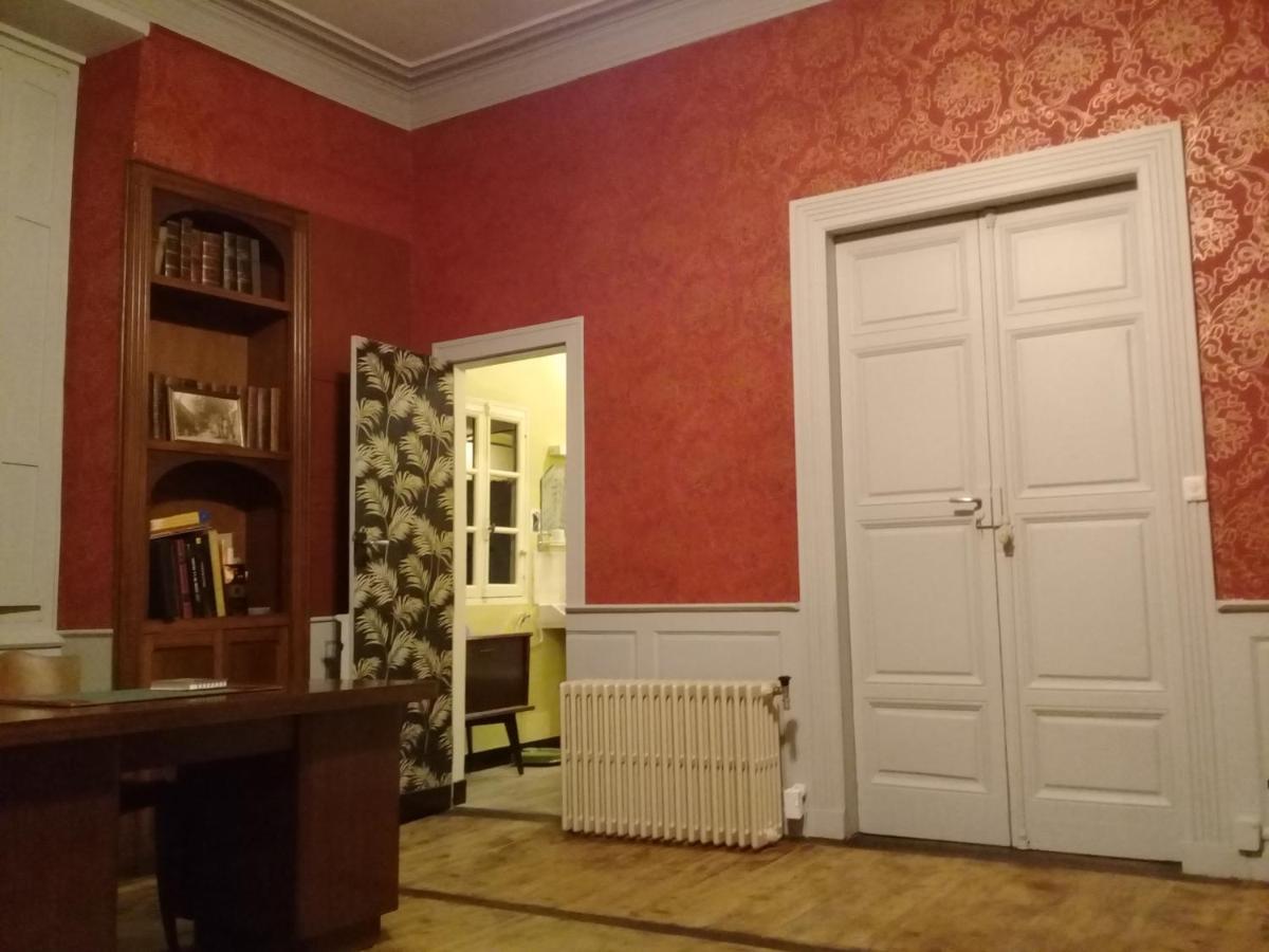 Bazar Du Nouveau Siecle Монрежо Екстериор снимка